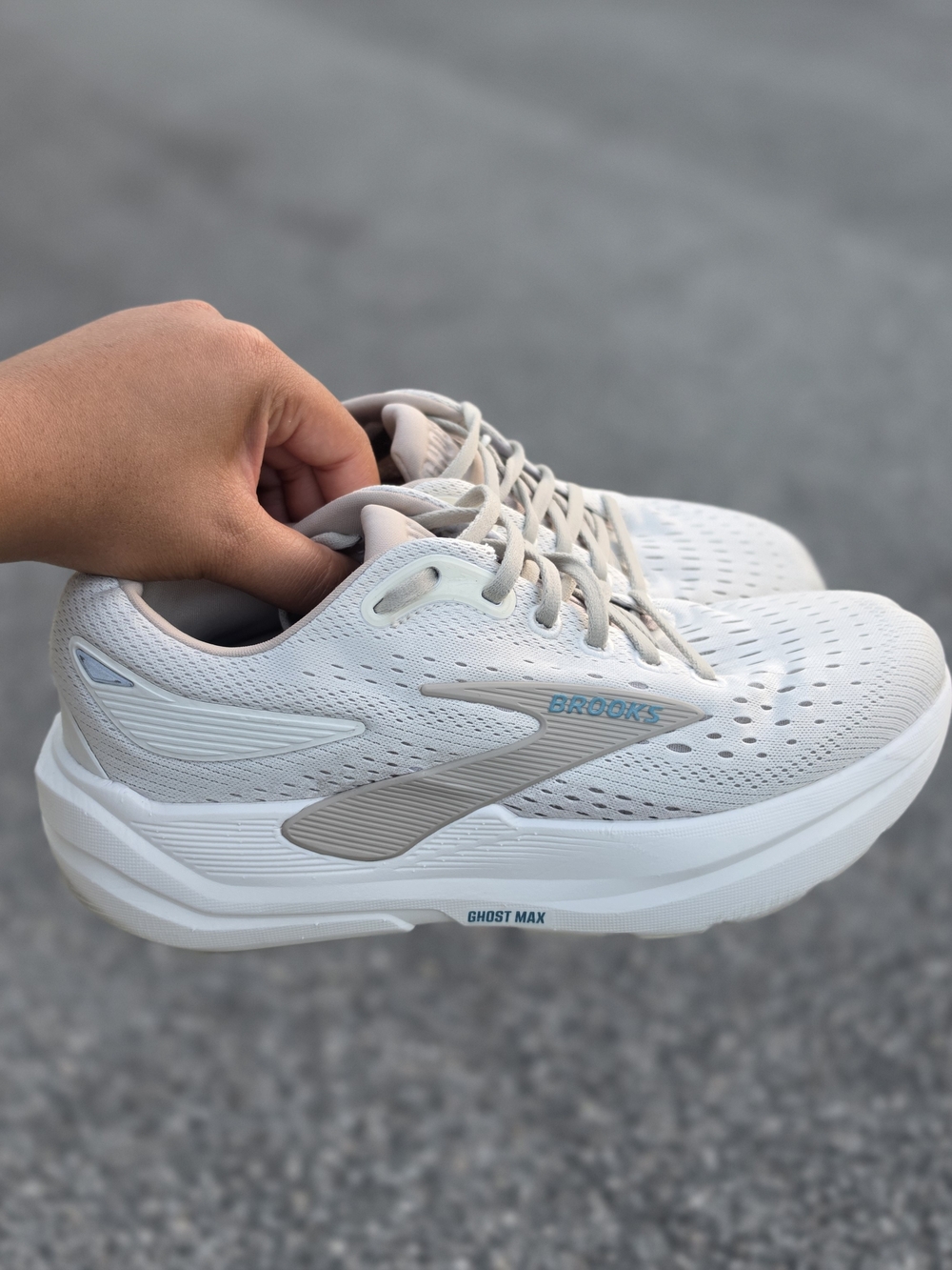 Brooks Ghost Max Women's Running Shoes - Light Gray/White